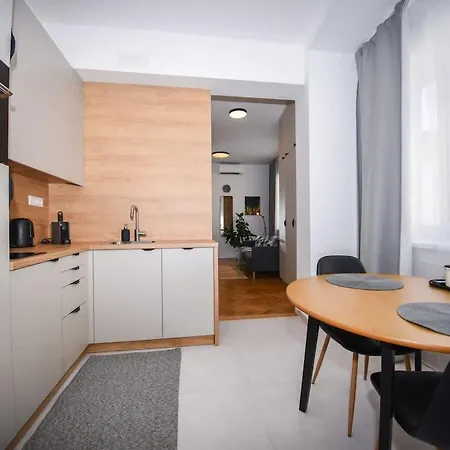 Center - Comfy & Modern Lägenhet *