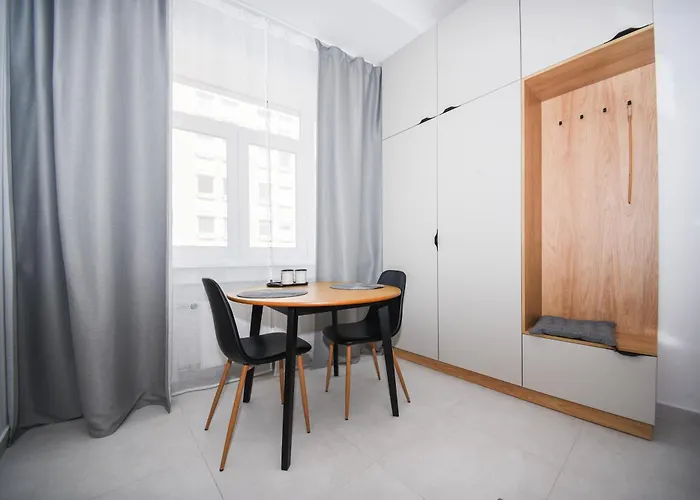 Center - Comfy & Modern *