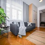 Center - Comfy & Modern Pozsony