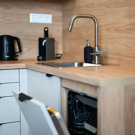 Center - Comfy & Modern