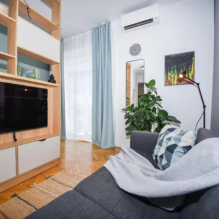 Center - Comfy & Modern Apartamento *